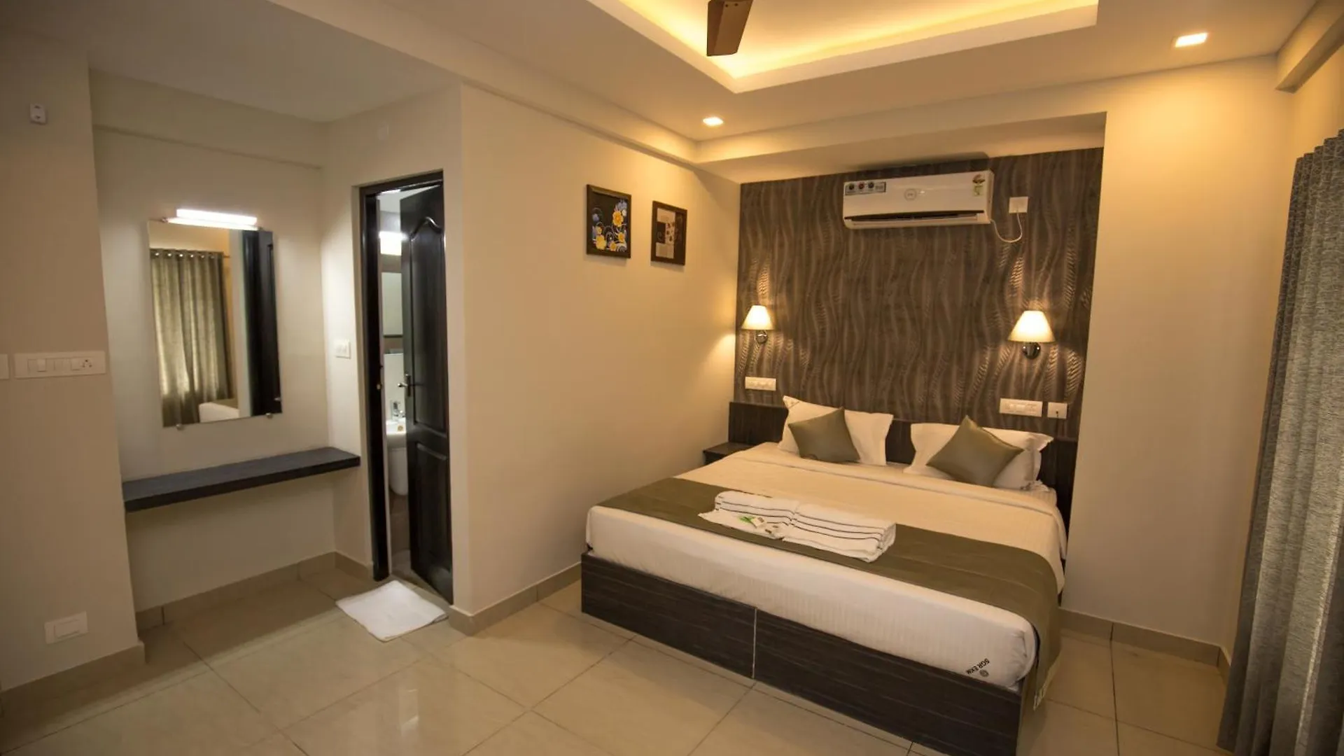 Hotel South Gate Residency Kochi