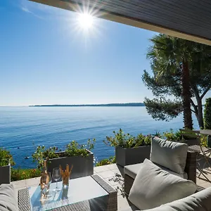 Adriana By Terry's Homes Waterfront Seaview Apartment Cannes